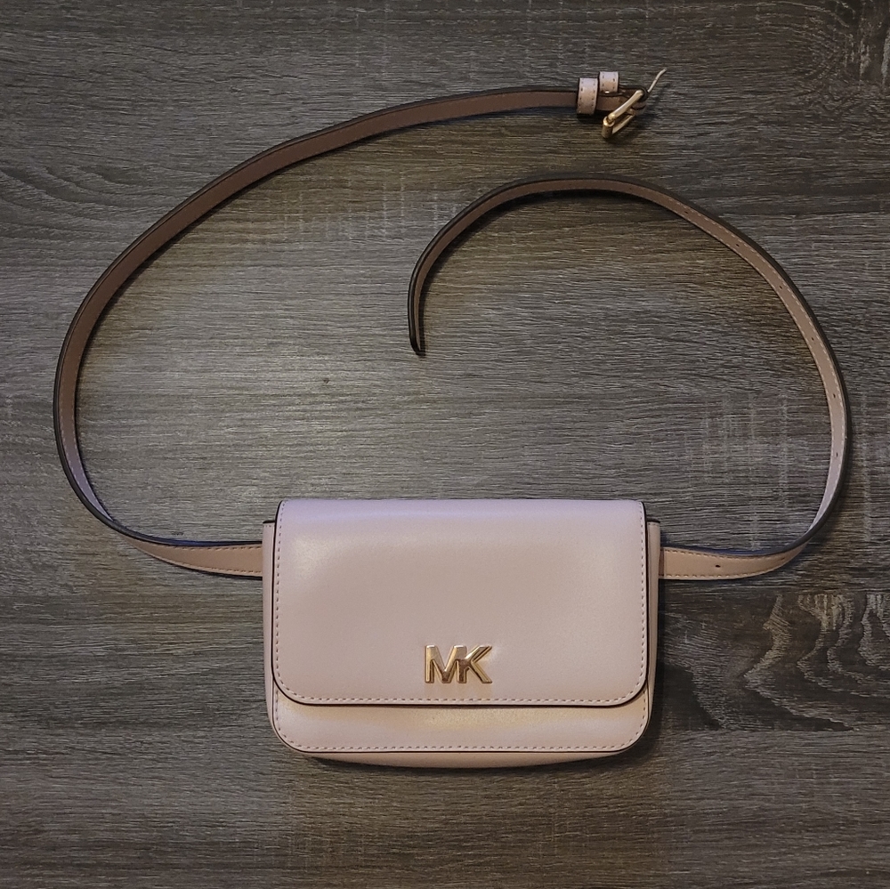 NEW Michael Kors Mott Belt Bag